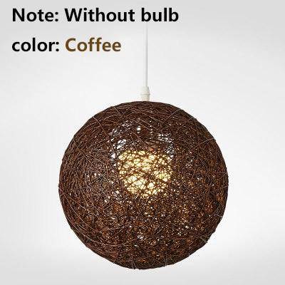 Suspension en boule de tissu de couleur Wicker